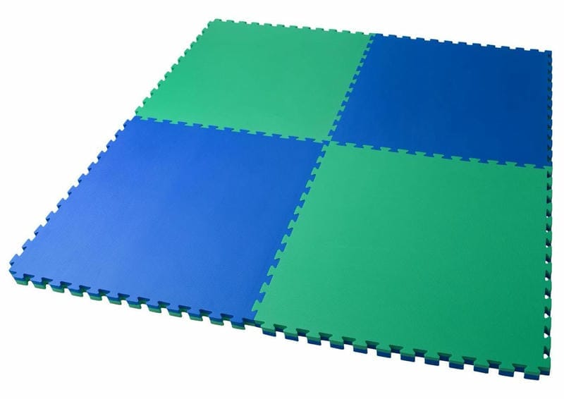 Có, nếu chọn đúng độ dày 9mm đến 10mm và bề mặt ghép ổn