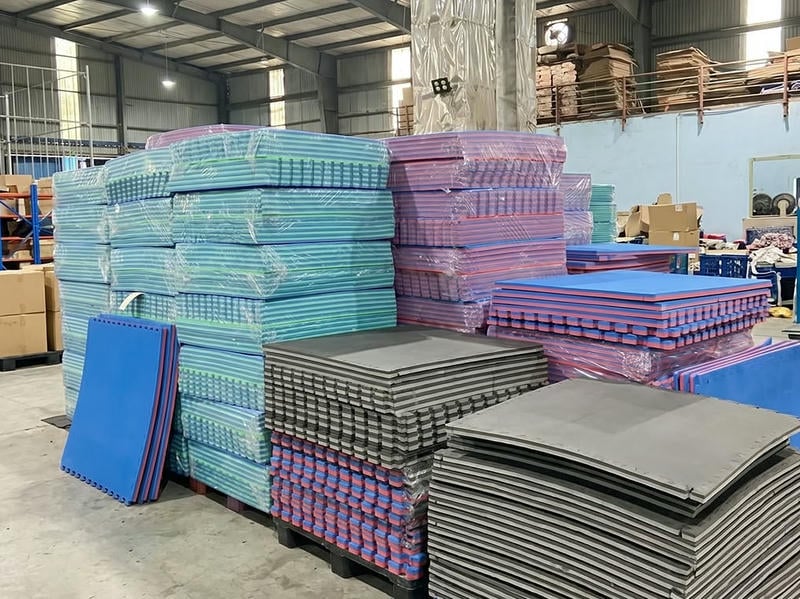 Thảm Xốp Ghép Trản Sàn Âu Lạc 2