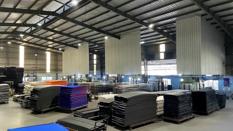 Phù hợp nhất gồm khay định hình, chống sốc, lót máy, đế giày và các chi